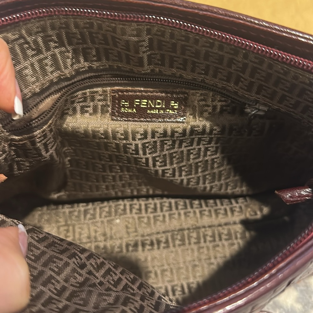 FENDI VINTAGE ROSEMOND WINE WOVEN BAG 6 1/2 x 9 x 3. - Picture 4 of 12